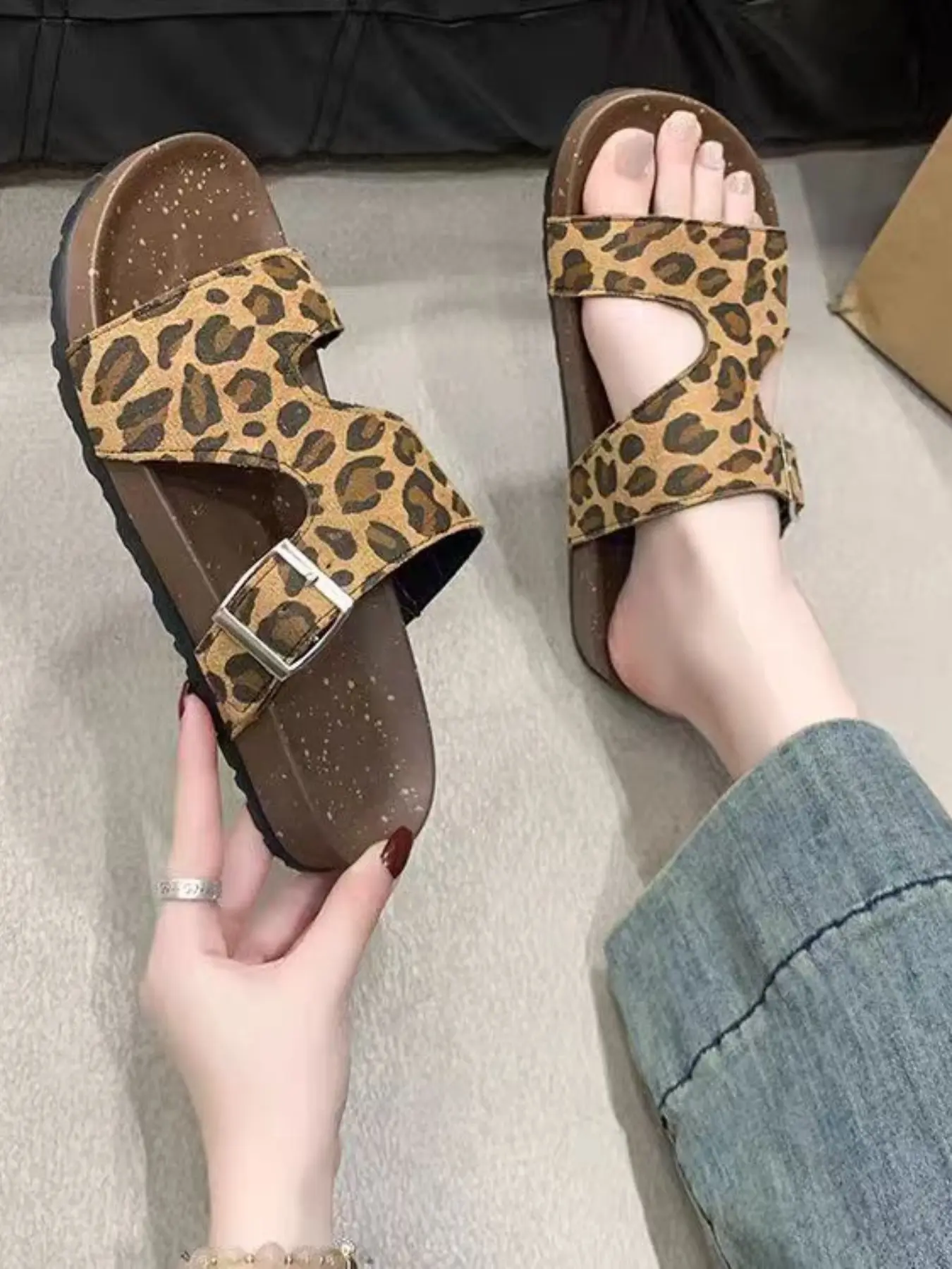 Women's Leopard Print Zueco Shoes, Stylish Leather Slip-Ons, Elegant Comfortable Footwear for Casual Occasions