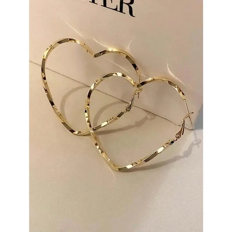 Women's Chunky Jumbo Metal Earring Hoops - Costume Earrings, Fashionable Bridesmaid Accessories for Women, Lightweight Hypoallergenic Alloy, Shiny Bling Finish, Gold & Silver Daily Elegance Pieces