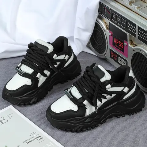 Men's Fashion Colorblock Lace Up Low Top Sneakers, Casual Comfortable Breathable Sports Running Shoes, Male All-match Round Toe Chunky Sneakers for Daily Wear, Trainer, Fashionable Running Shoes, Casual Running Footwear