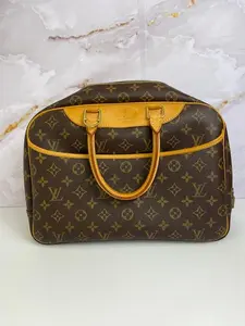 Pre-owned Louis Vuitton canvass Travel Bags Monogram Deauville