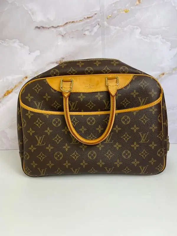 Pre-owned Louis Vuitton canvass Travel Bags Monogram Deauville