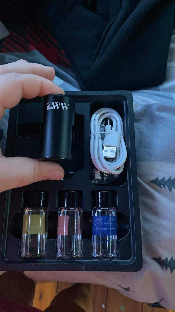 Item: (3 bottles) - Black - Mixed Flavors 