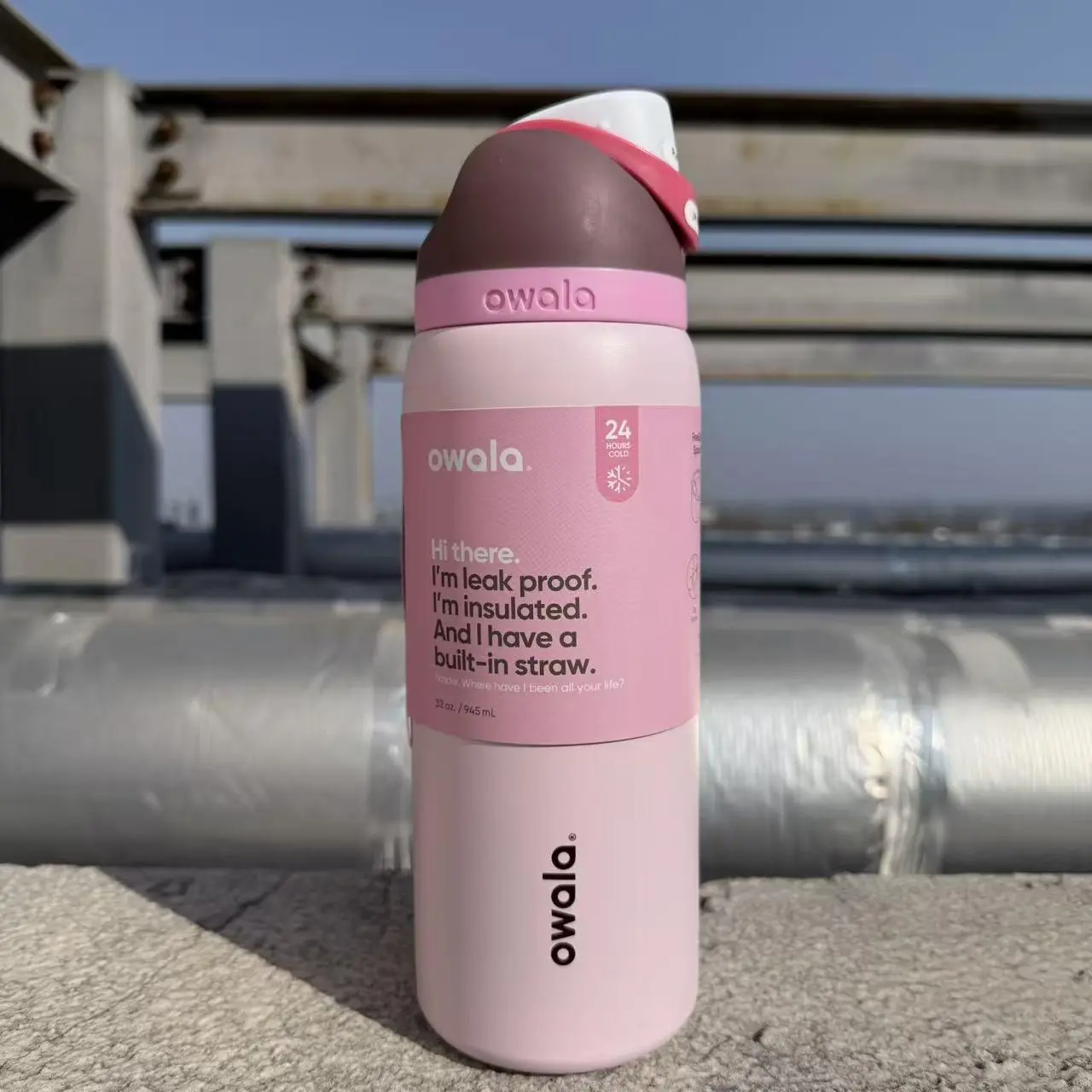 Owala FreeSip Insulated Stainless Steel Water Bottle – Dusty Pink & Brown Colorblock, Leak-Proof Straw Lid, BPA-Free, 24 oz & 32 oz