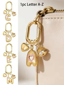 Gold Bubble Letter A-Z Keychain, Cute Letter Pendant With Heart-Shaped Shell, Shiny Metal Letter Keychain, Personalized Bag Charm, Handbag Backpack Key Chain Accessory, Suitable For Daily Use, Vacation, Travel, School, Shopping, Gift For Girls, Teenagers
