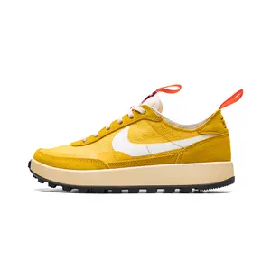GENERAL PURPOSE SHOE WMNS "Tom Sachs - Dark Sulfur" DA6672 700