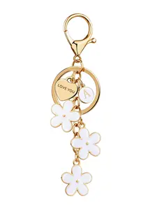 New Fashion Cute Keychain Heart Flower Initial Letter Key Pendant Women Gift with Key Ring Wallet Charm Handbag Accessory Fashionable Alloy Keychain