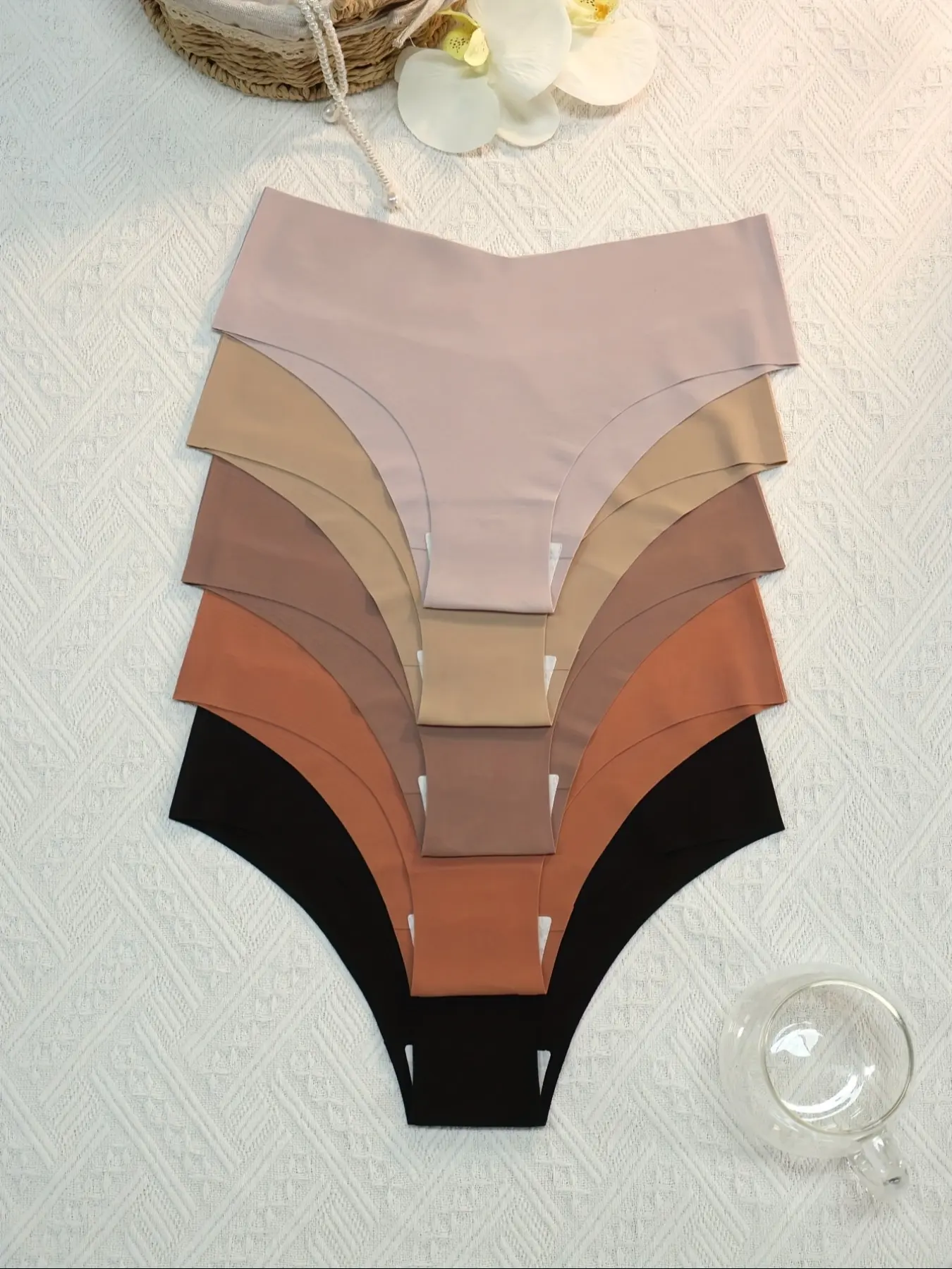 Women's Seamless Invisible Breathable Low Waist V-Shape Bikini Panties, 5 Pack Minimalist Soft Panties, Basic Casual Everyday Sporty Smooth Yoga Underwear for All Seasons Soft Breathable Panties Knitted Stretch Underwear