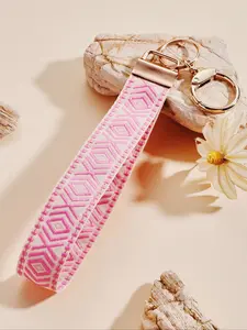 Women's Zinc Alloy Keychain with Embroidered Floral Belt, Fashionable Car Key Chain, Keychain for Bags, Perfect Gift for Women, Universal Key Holder