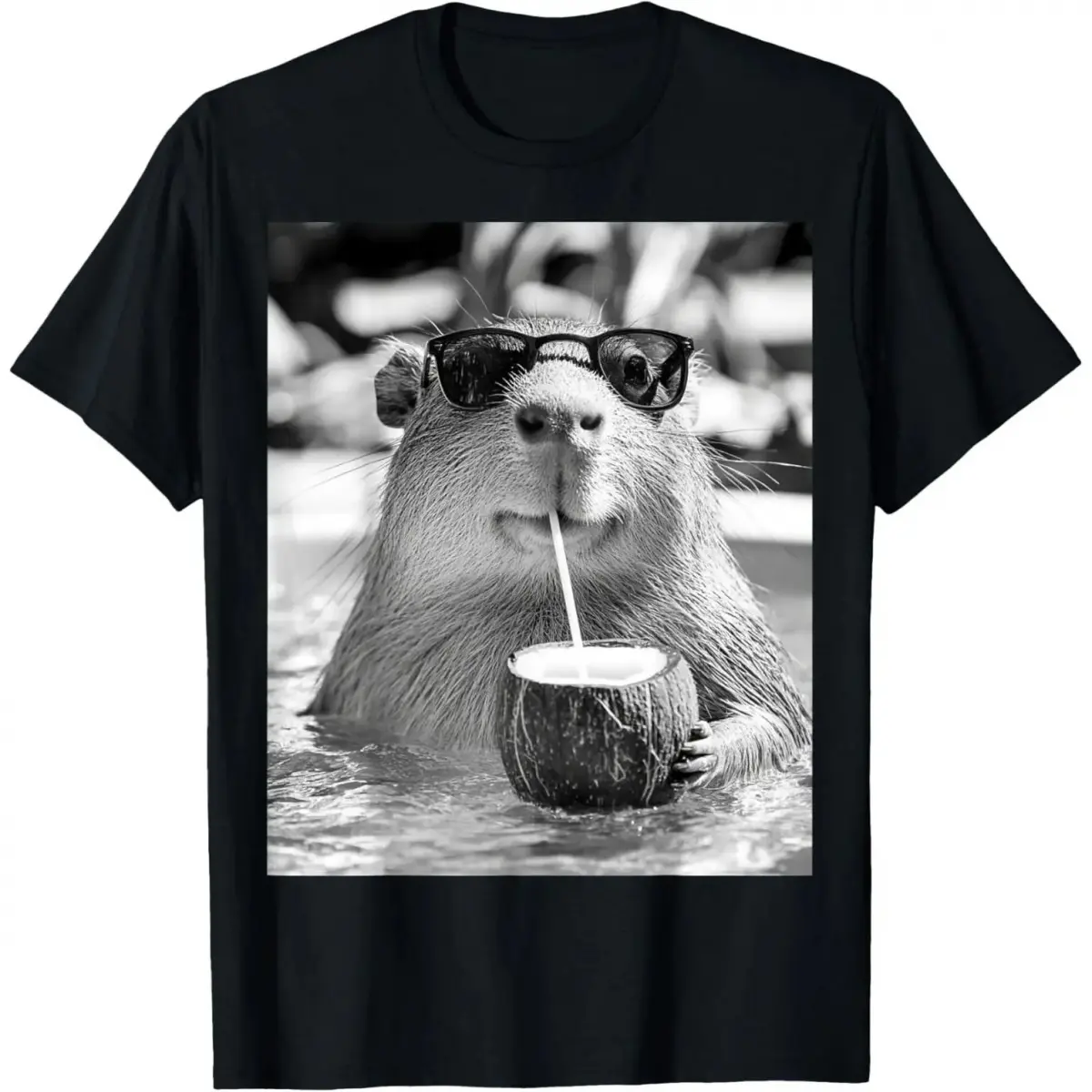 Women's Soft Cotton Streetwear T-Shirt, Oversized Capybara Selfie Animals Graphic for Casual Athletic & Biker Looks, Ribbed