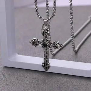 Retro dark texture cross pendant necklace fashionable street style unisex personality punk niche accessories