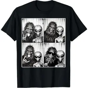 100%25 Cotton Funny Photobooth Photo Sasquatch UFO Bigfoot And Alien T-Shirt