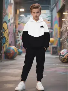 Boys' Outdoor Sports Set, Fitted Casual Tracksuit, Geometric Pattern, All-Season Wear, Ideal for Active Outdoors