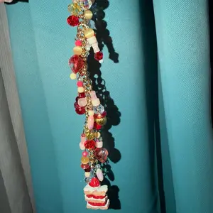 Strawberry Shortcake Dangle Keychain with High-Quality Glass Beads for Stylish Accessory