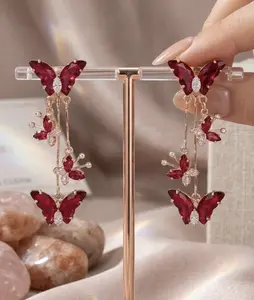 2pcs Fashion Elegant and Sexy Red Butterfly Pendant Earrings Set with Shiny Rhinestones, Fringe Long Earrings, Stylish Earrings for Everyday and Banquet Occasions - Suitable for All Seasons