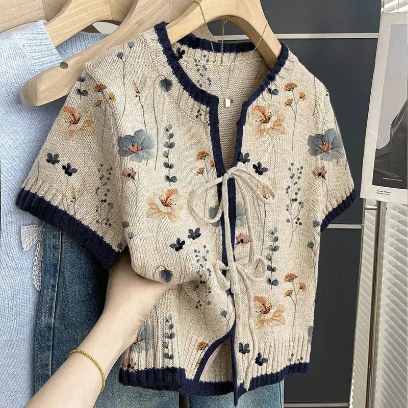 Women's Khaki Boho Bohemian Inspired Comfortable Clothing, Vacation Short-Sleeve Knit Top, Loose Round Neck Floral Gradient Print Front Tie Top for Spring & Summer, Casual Wear, womenswear
