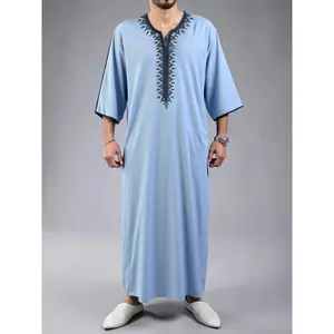 Men's Middle Eastern Arabic Muslim Thobe, Mid-long Sleeve Embroidered Robe with Red Pocket, Traditional Islamic Kaftan for Men