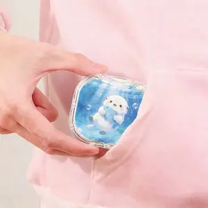 Blue Background Fish-Holding Otter Printed Retainer Box, Loss-Proof Portable Denture Storage Box, Outdoor Portable Orthodontic Retainer Case, Drop-Proof Scratch-Resistant Invisible Braces Box