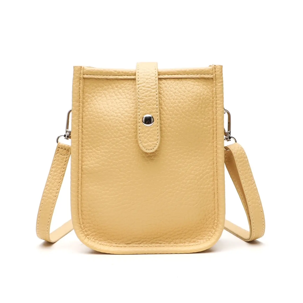 Elegant Crossbody Shoulder Bag in Ivory Leather Style Chic Accessory for Everyday Use with Convenient Design and Comfortable Wear