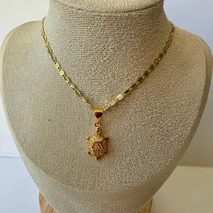 48. Sparkle Turtle Pendant Necklace. Laminado 14k