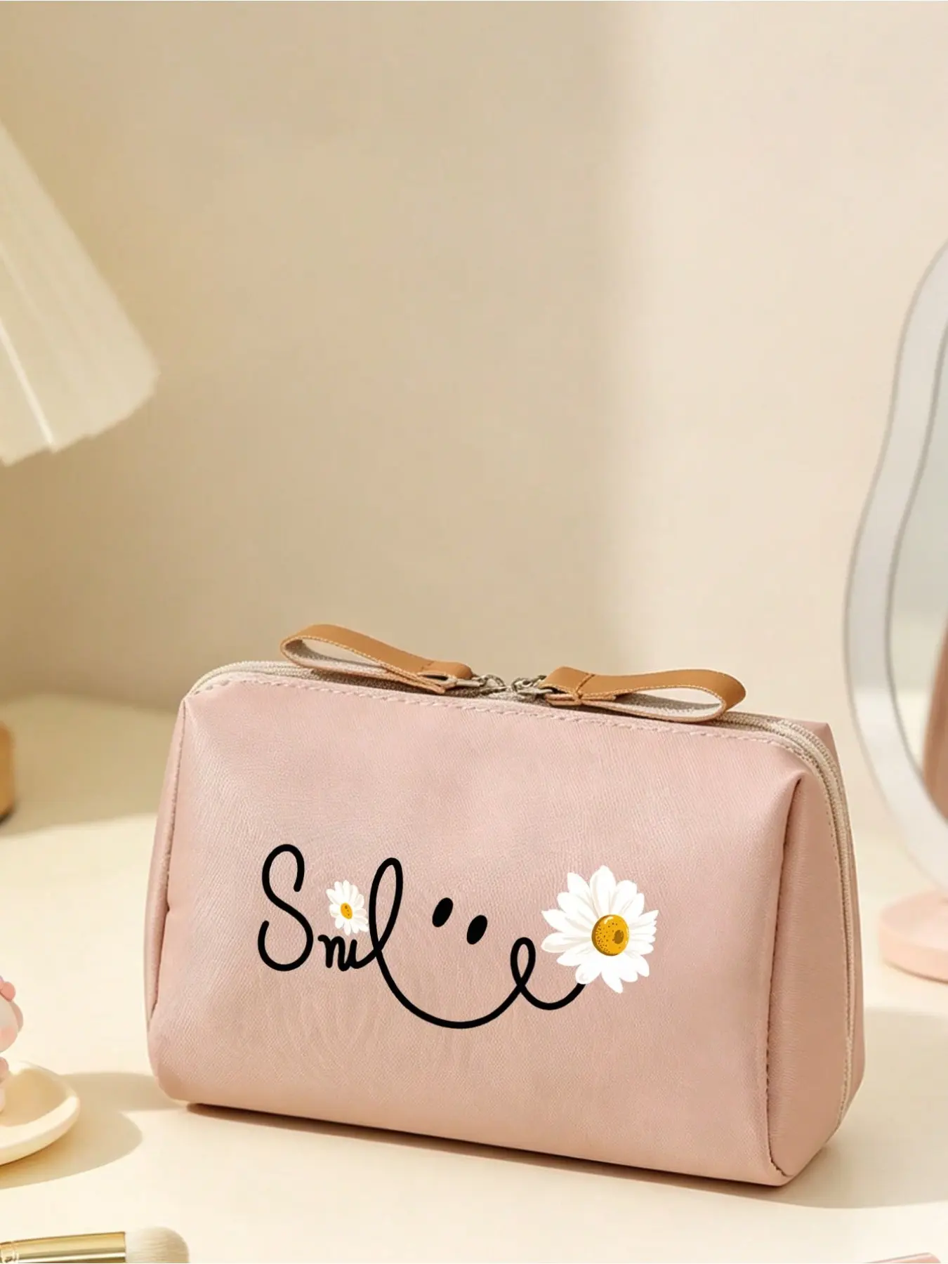 Fresh daisy print portable makeup bag, large capacity multifunctional makeup storage bag, high-quality wear-resistant nylon material travel makeup bag, compartment simple and cute makeup bag