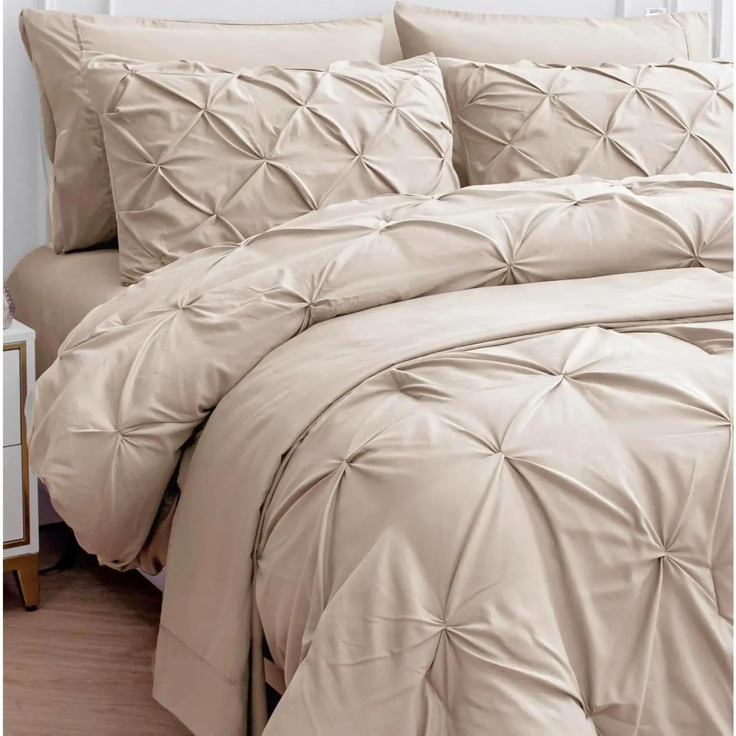 Modern Geometric Ultra Soft Smooth Fabric 5-Pieces Twin XL Bedding Set - Pinch Pleated Synthetic Set with Comforter, Flat Sheet, Fitted Sheet, Pillowcase Sham - Beige, Tumble Dry Low