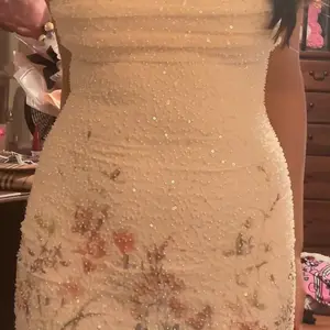 Felicia Floral Beaded Mini Dress - TikTok Shop Felicia Floral Beaded Mini Dress - TikTok Shop
