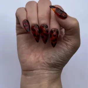 “Tasteful Tortoise” Press On Nail Set Made By NOTED NAILS