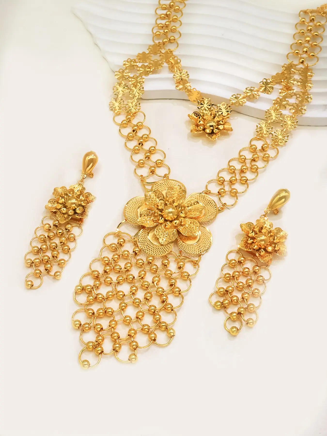 Three-Piece Elegant Jewelry Set, Bridal Wedding Jewelry, Vintage Geometric Texture, Fishbone Design, Necklace Bracelet Earrings, Necklace And Earring Set for Women