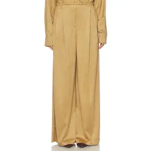 Norma Kamali Mens Pleat Pant in Camel