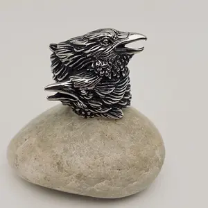 Mio Queena Death Messenger Double Crow Ring