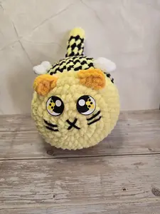 Crochet Bumblebee Loaf Cat Plushy: Handmade Stuffed Animal