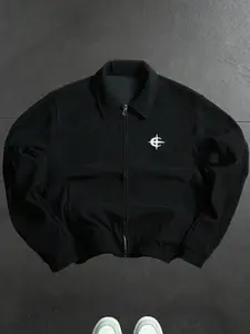 Men’s spring/autumn jacket; fashionable, versatile outerwear for all seasons; casual layered styles; stylish men’s jacket; essential for everyday outings.