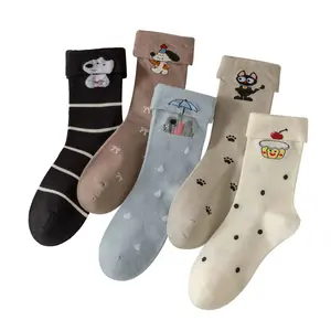 Cuffed cartoon mid-calf socks, cute kitten college style, anti-pilling, suitable for women to wear with Birkenstock shoes