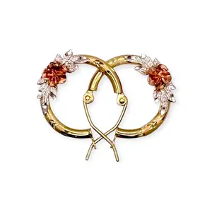 Arracadas en oro 14K con diseño floral