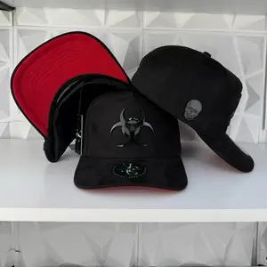Virus ántrax SnapBack hat-black/red suede