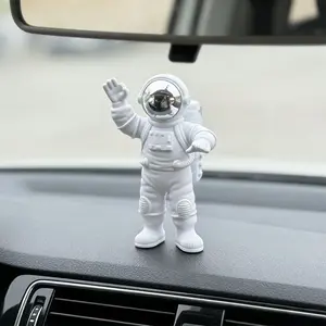 Creative Astronaut Figurine Car Decoration, Small Space Theme Ornament, Perfect Gift for Automotive Enthusiasts & Collectors