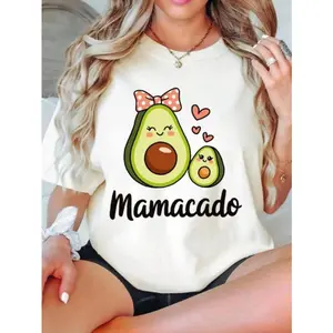 Cute Avocado Mama Graphic Tee Funny Mamacado Print Oversized Short Sleeve Crewneck Casual Summer Streetwear Unisex Top Soft Comfort Gift For Mom