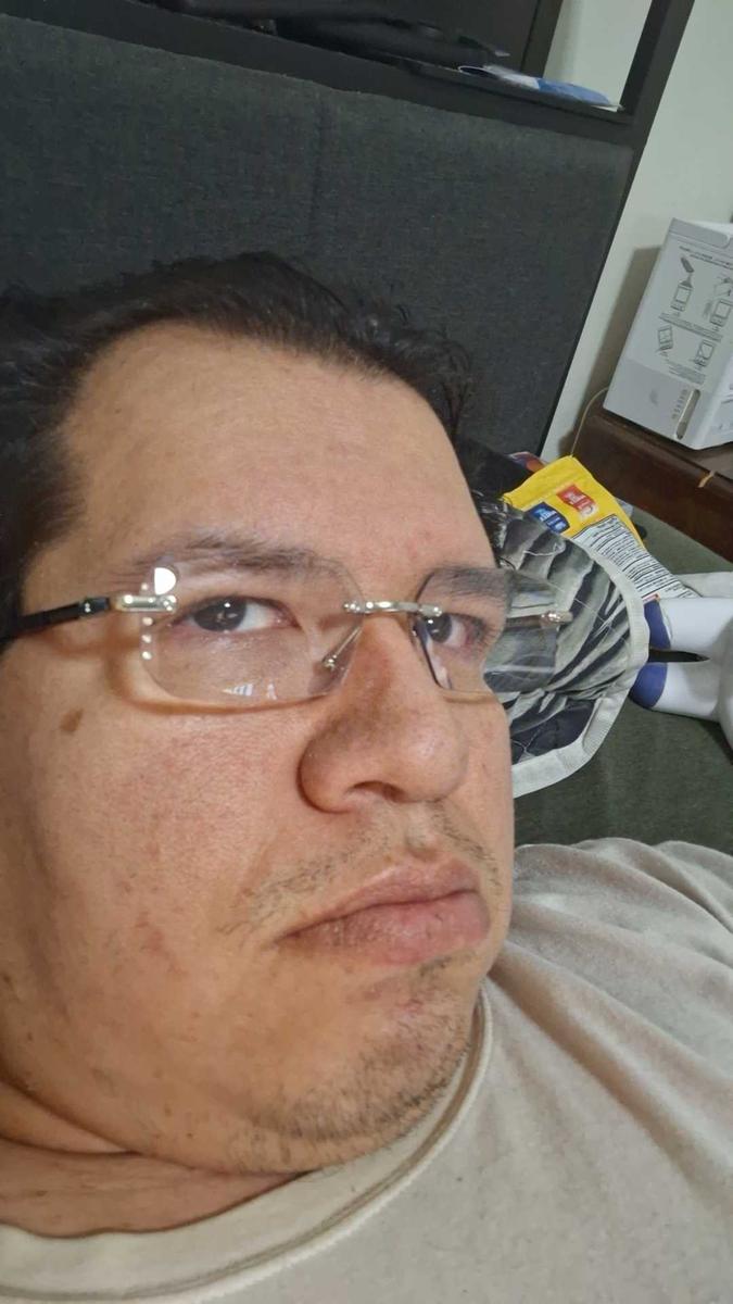 Item: rimless glasses