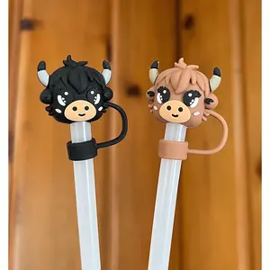 Highland Cow Straw Topper