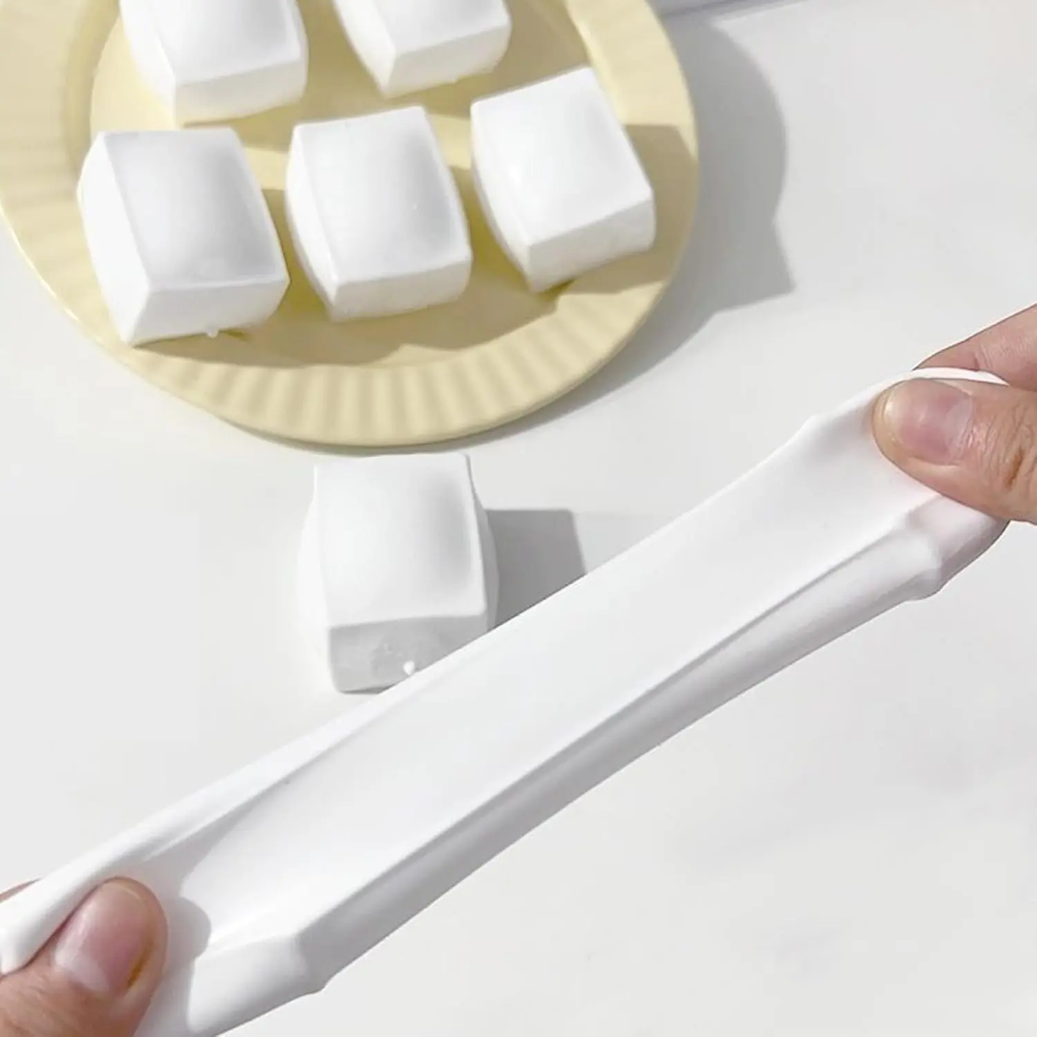 Tofu Squeeze Toys, 2026 Upgraped Cube Shaped Dough Fidget Block with Slow Rise Texture, Squeeze Ball for Anxiety Relief, White Cube Stress Toys for Adult Kid Autism
