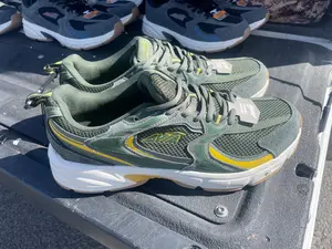 * Avia 5000 Olive M Sz 11.5
