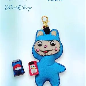 Zippy Crew - Zippy Roo Keychain with Blue Felt Bunny Design and Gold Tone Clip for Key Storage