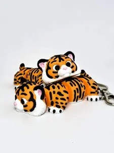 Tiger Keychain Accessory, Animal Pattern Design, Ideal for Festive Occasions & Gift Giving, Perfect for All Season Use