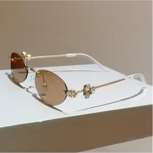 Women's 2026 Chic Oval Frame Sunglasses - Diamond-Accent Premium Rimless Sports Eyewear, Trendy Street Style for Hot Girl Looks