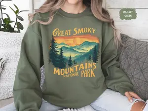 Vintage Great Smoky Mountains Sweatshirt, Tennessee Sweatshirt Great Smoky Mountains National Park Gifts Gatlinburg Shirt Hiking souvenir