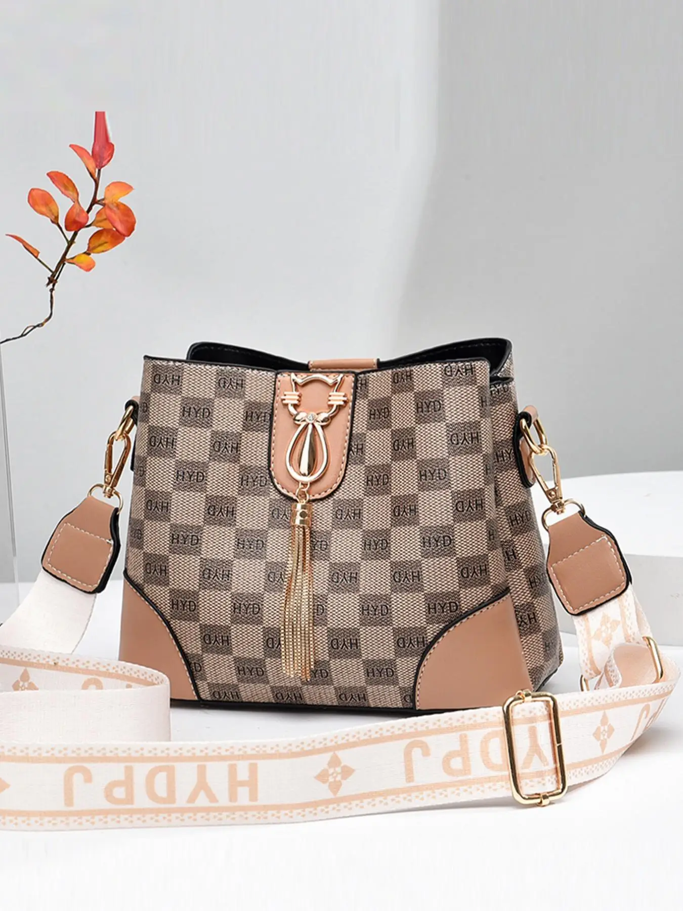 Plaid Pattern Buckle Crossbody Bag for Women, Trendy Vintage Luxury Designer Bag, Stylish Crossbody Bag with Letters Graphic Strap for Daily & Work Us