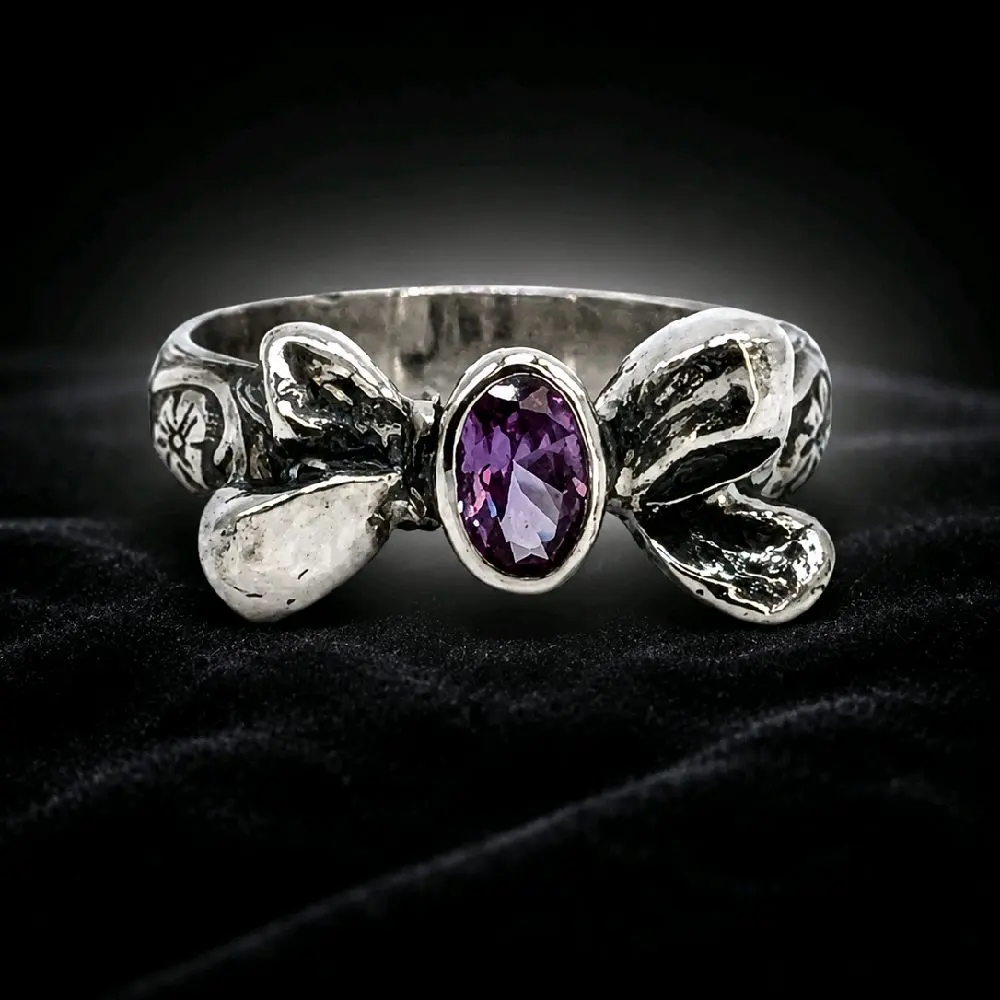 Florentine Bow Ring - Lab-Created Alexandrite Gemstone - 925 Sterling Silver and 999 Fine Silver - Size 6.5