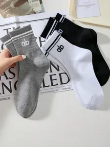 Women's Crew Socks Set, Letter Mid-Calf Socks, Breathable Sweat-Absorbent Casual Everyday Sports Socks, All Seasons