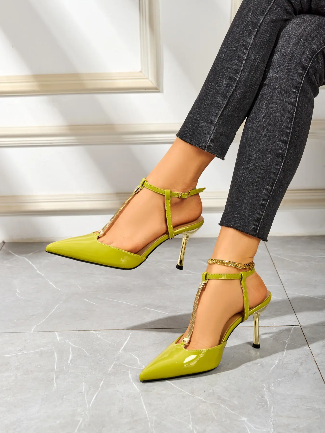 Women's Fashion PU Leather Stilettos, Sexy Pointed Toe Ankle Strap High Heels, Elegant Chain Decor Shoes for Evening Party Wedding Footwear