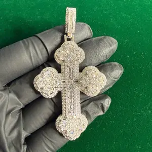Heirloom Clover Cross Pendant